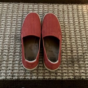 Earth origins size 8 shoes orange suede.